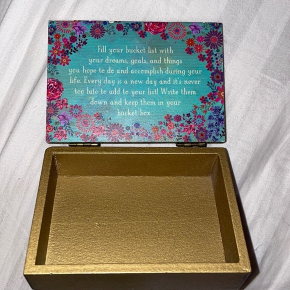 Bucket list box manifesting attraction journal notes memories world travel trip - Picture 3 of 4